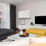 Civljak 3*