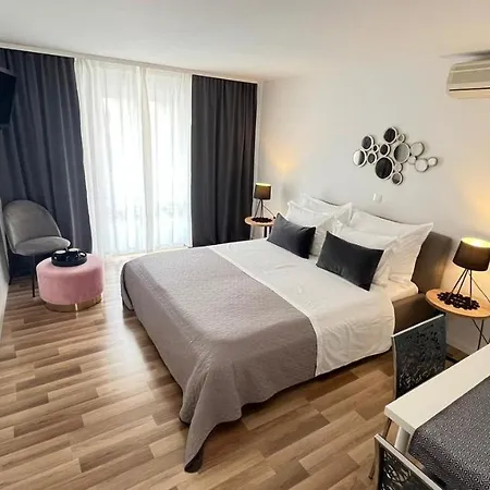 Guest house Civljak 3*